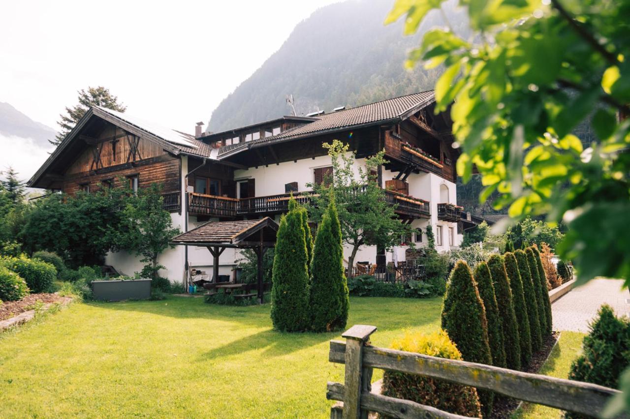 Gasthof Residence Brugghof & Erlhof Campo Tures Dış mekan fotoğraf