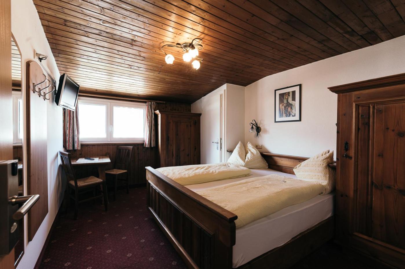 Gasthof Residence Brugghof & Erlhof Campo Tures Oda fotoğraf